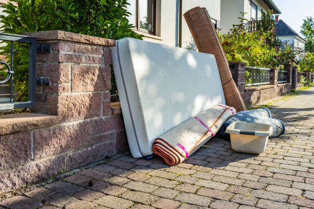 Best Construction Debris Removal  in Peru, IL